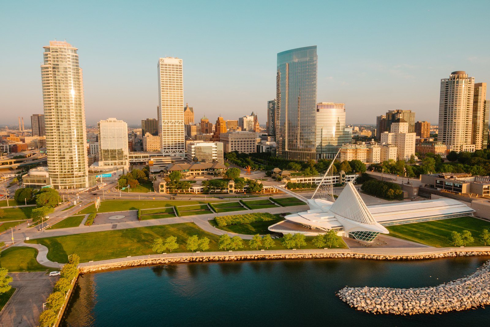 Downtown Milwaukee at sunrise, Lake Michigan and the art museum